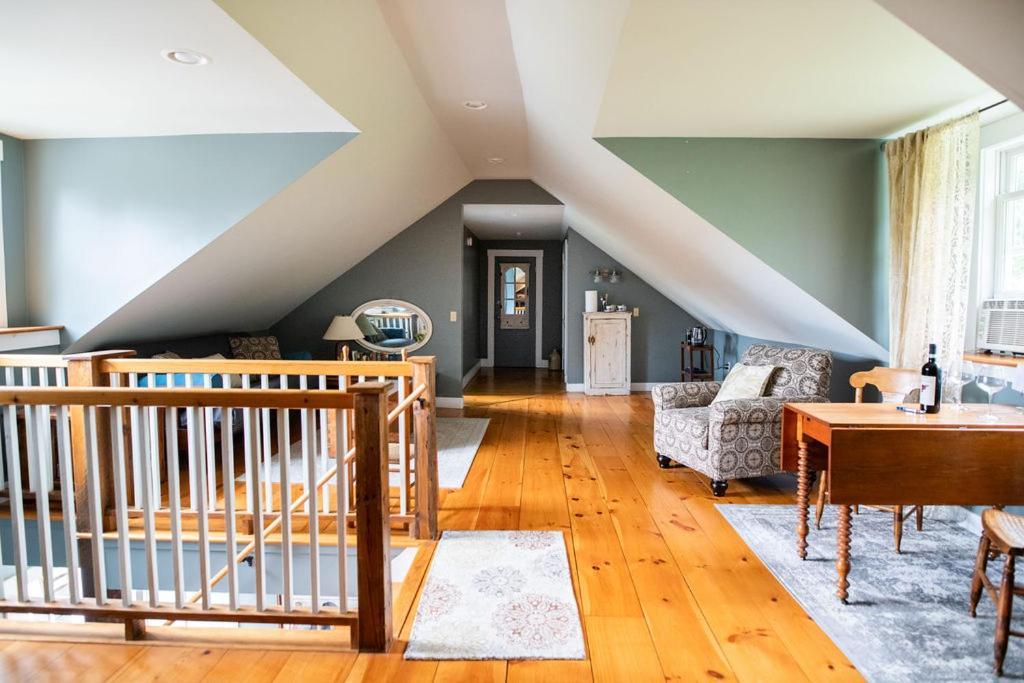 Craftsbury Farmhouse Exterior photo