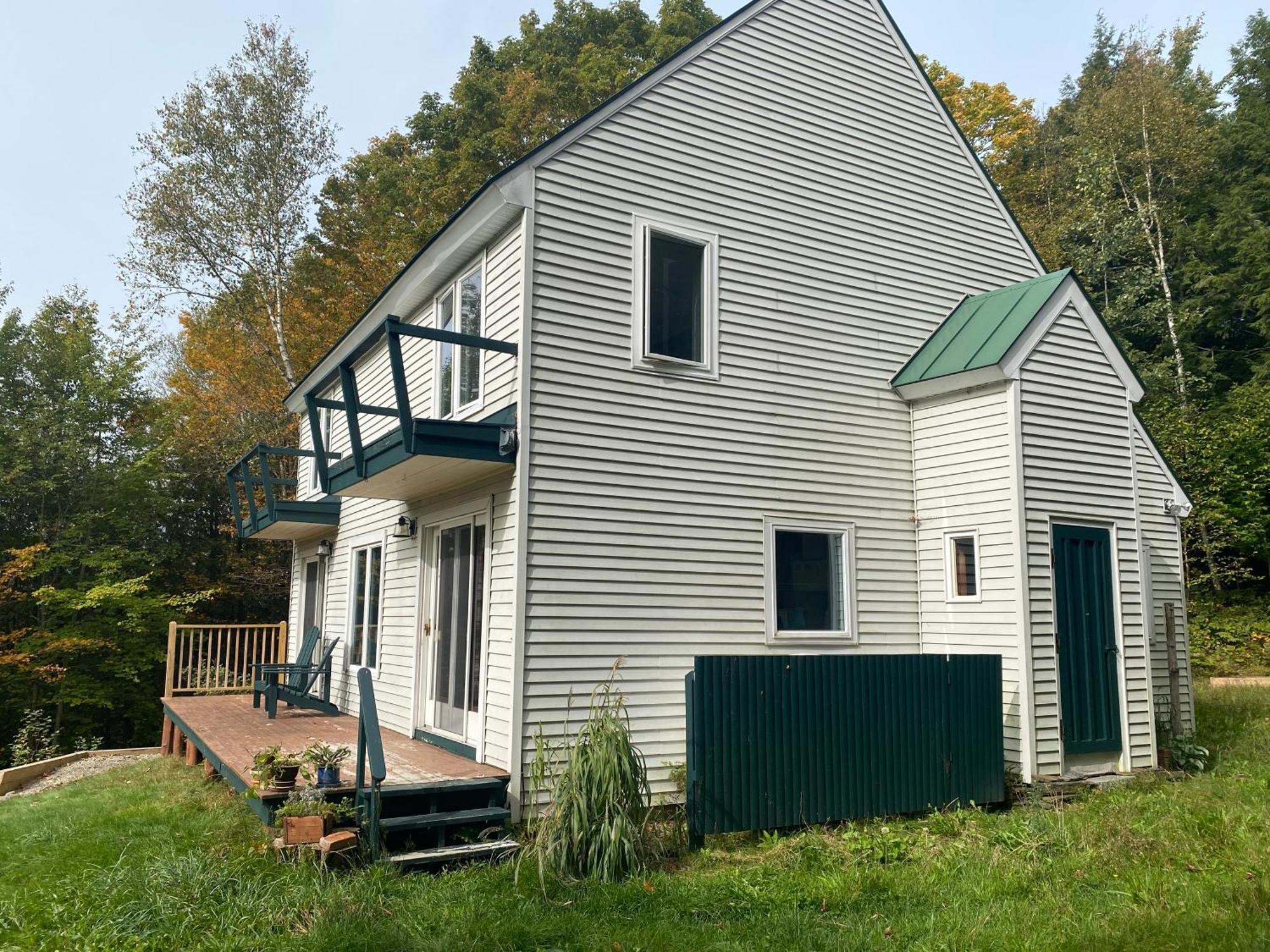 Craftsbury Farmhouse Exterior photo